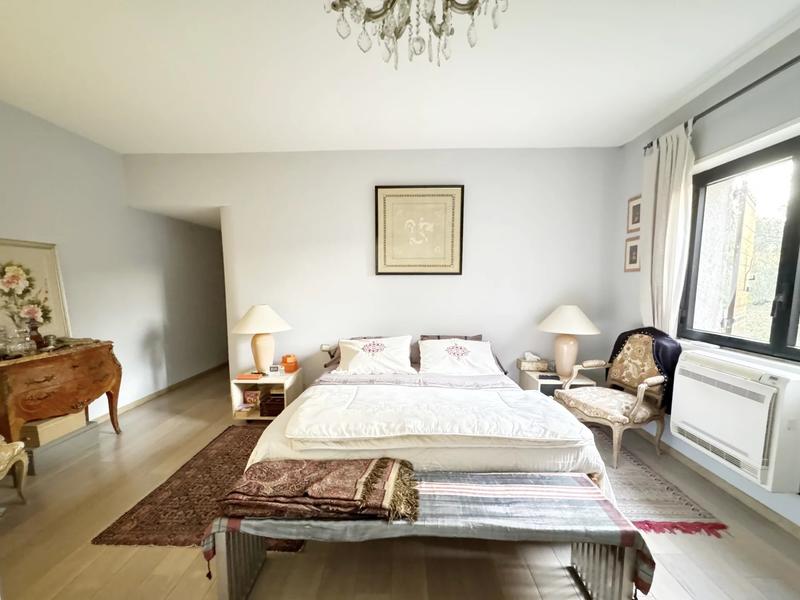 Villa - 202 m² - 5 pièces