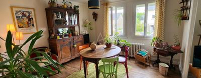 Maison - 95 m² - 5 pièces