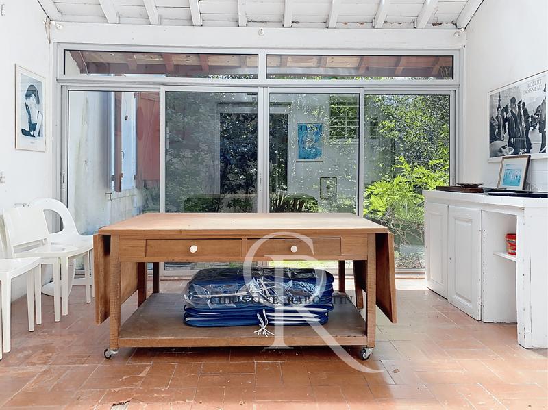 Maison - 285 m² - 10 pièces