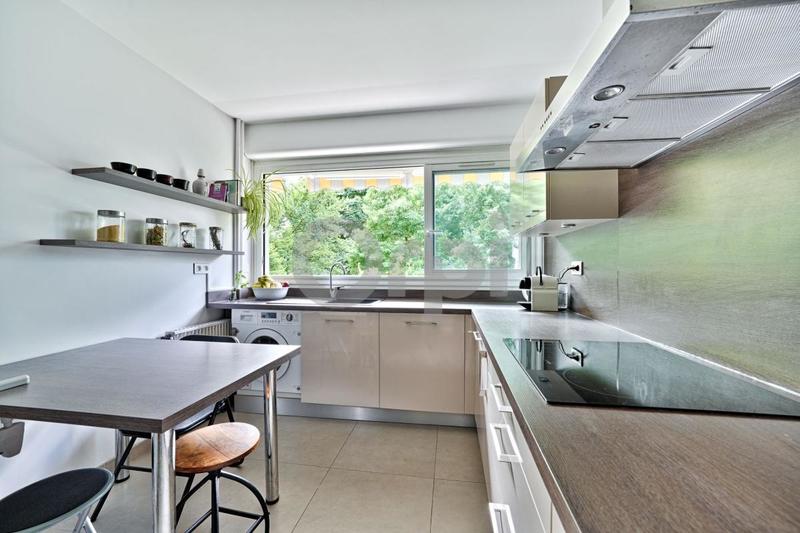 Appartement - 97 m² - 5 pièces