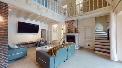 Maison - 367 m² - 16 pièces