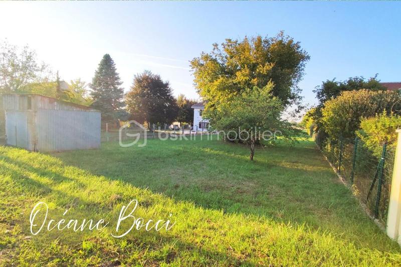 Terrain constructible - 2 111 m²