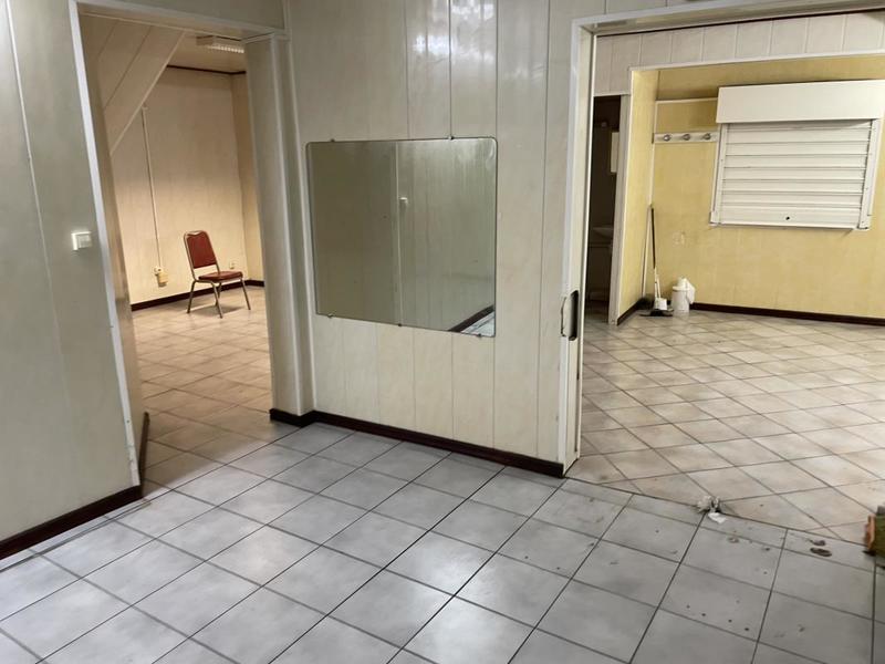 Local commercial - 105 m²