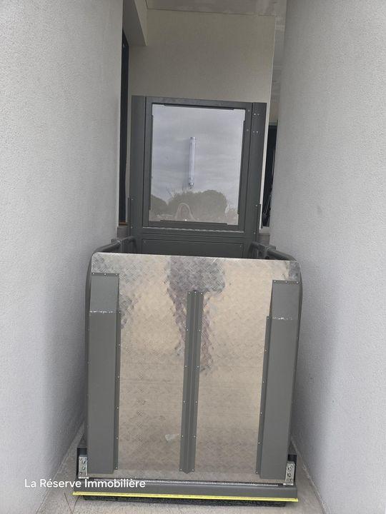 Bureau - 70 m² - 1 pièce