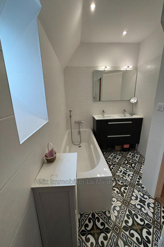 Maison - 141 m² - 5 pièces