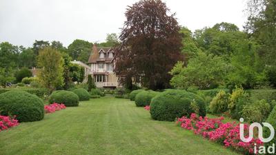 Maison - 357 m² - 14 pièces