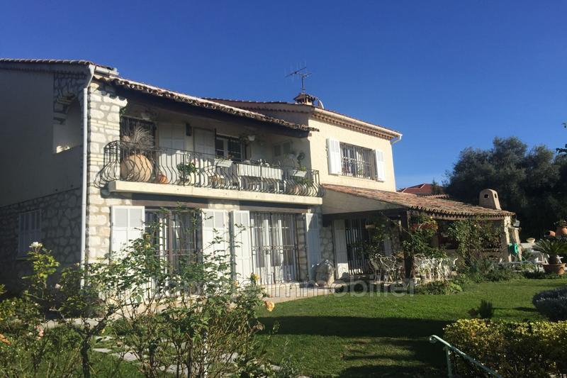 Villa - 195 m² - 7 pièces