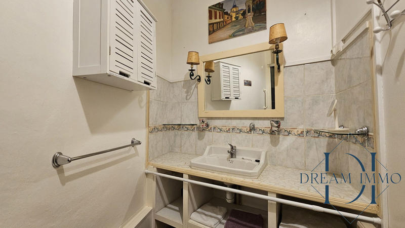 Maison - 380 m² - 10 pièces