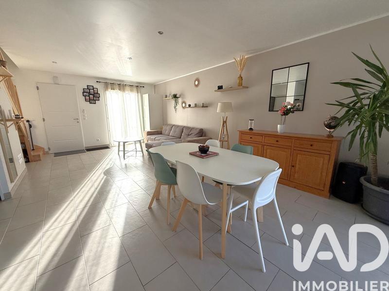 Maison - 98 m² - 4 pièces