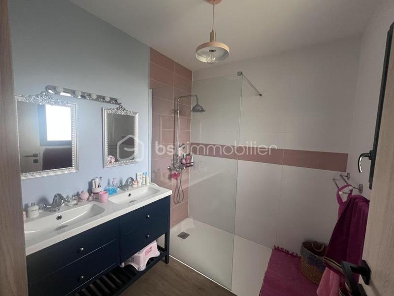 Maison - 190 m² - 8 pièces