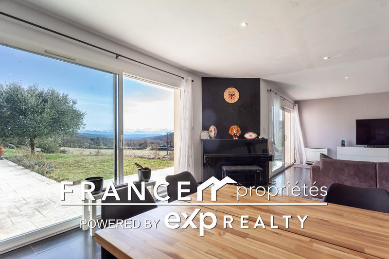 Maison contemporaine - 160 m² - 4 pièces