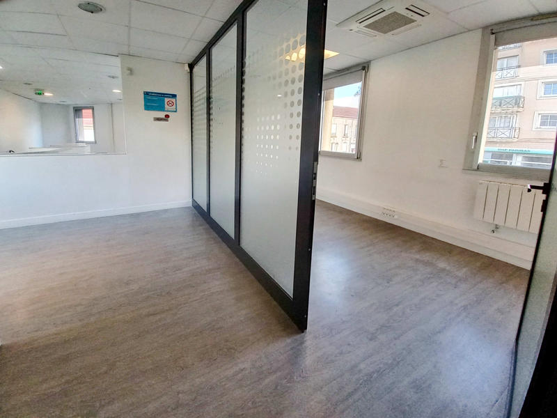 Local commercial - 581 m²