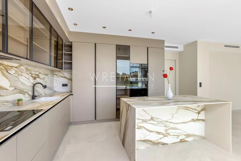 Maison jumelée - 280 m² - 5 pièces