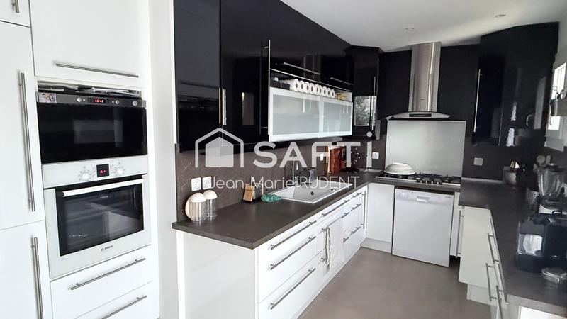 Maison - 105 m² - 6 pièces