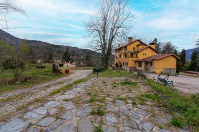 Maison - 421 m² - 14 pièces