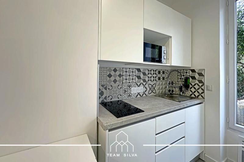 Studio - 14 m² - 1 pièce