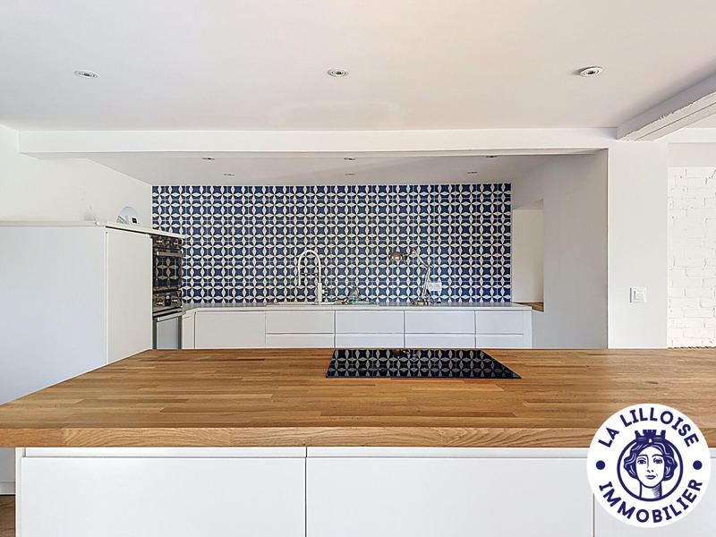 Maison - 217 m² - 7 pièces