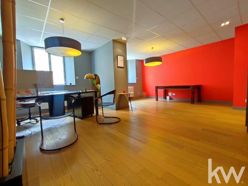 Bureau - 155 m² - 7 pièces