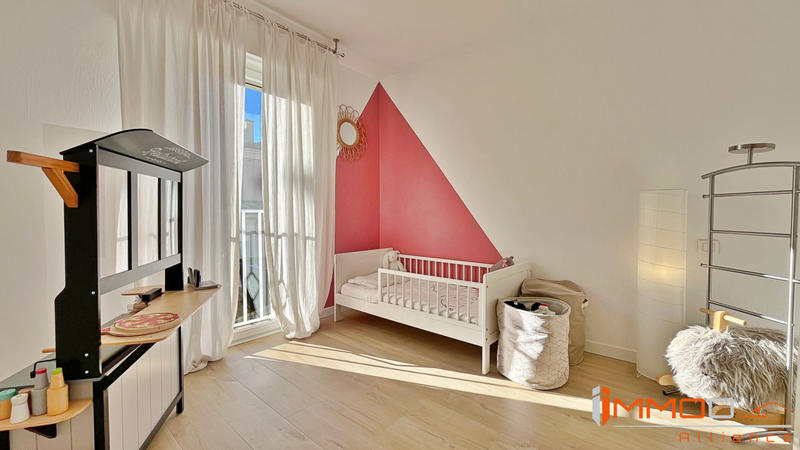 Maison - 95 m² - 5 pièces