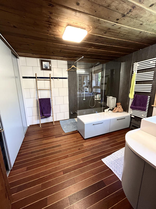 Maison - 265 m² - 12 pièces