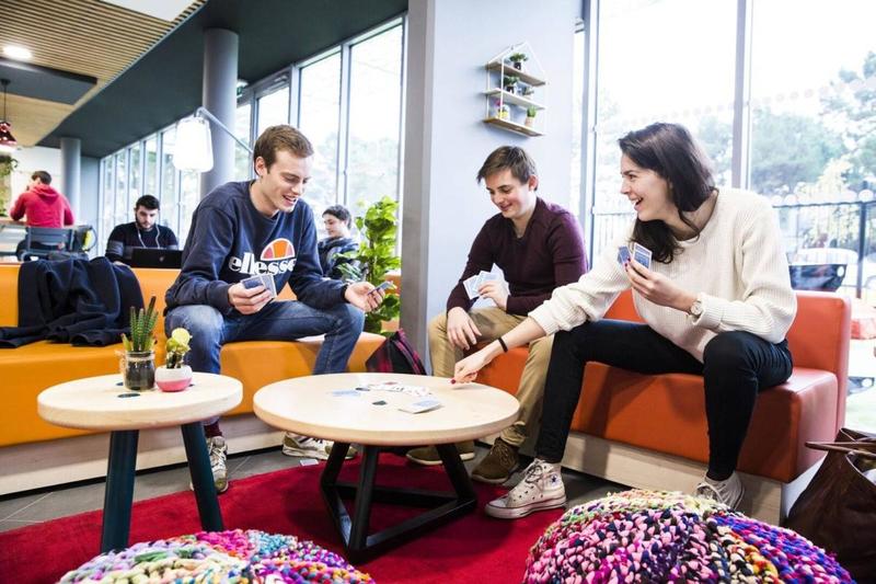 Appartement - 105 m² - 1 pièce