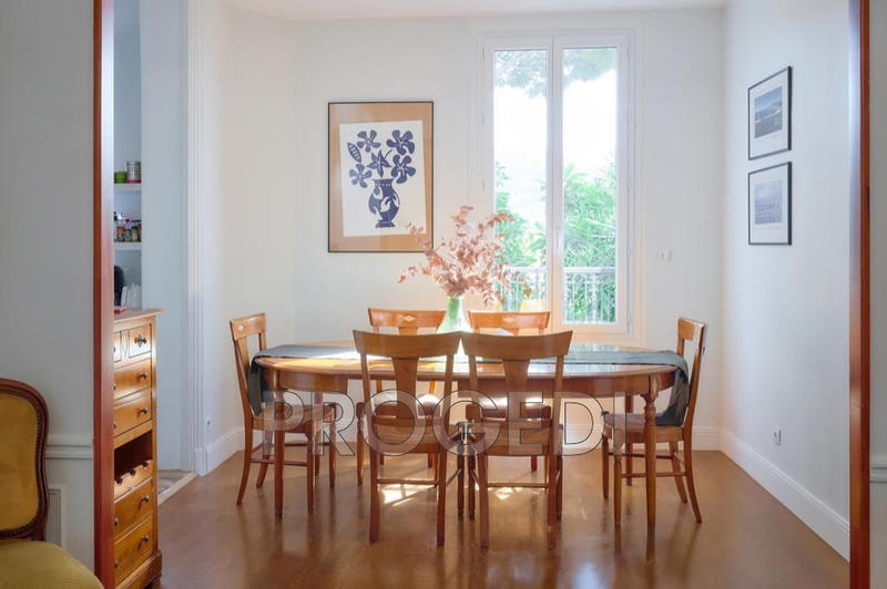 Maison de ville - 271 m² - 8 pièces