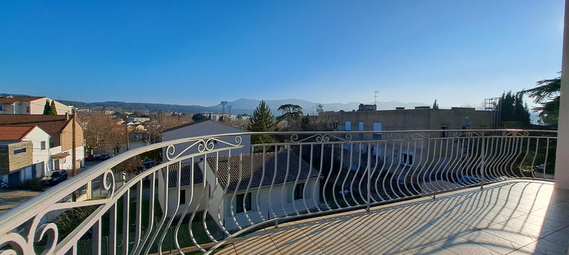 Maison - 165 m² - 6 pièces