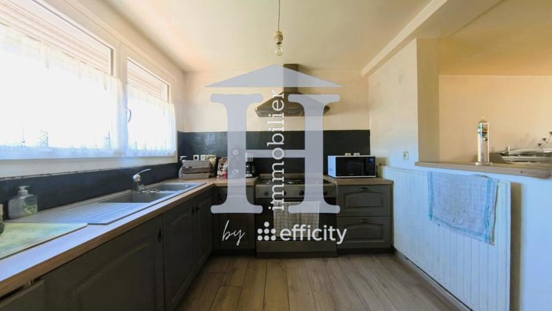 Maison - 81 m² - 5 pièces