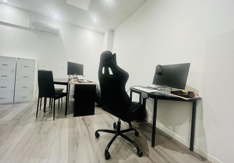 Bureau - 70 m² - 3 pièces