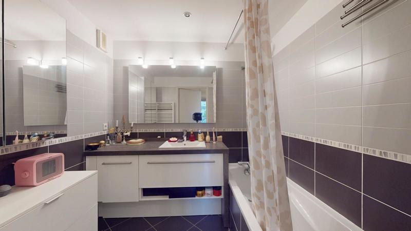 Appartement - 83 m² - 3 pièces