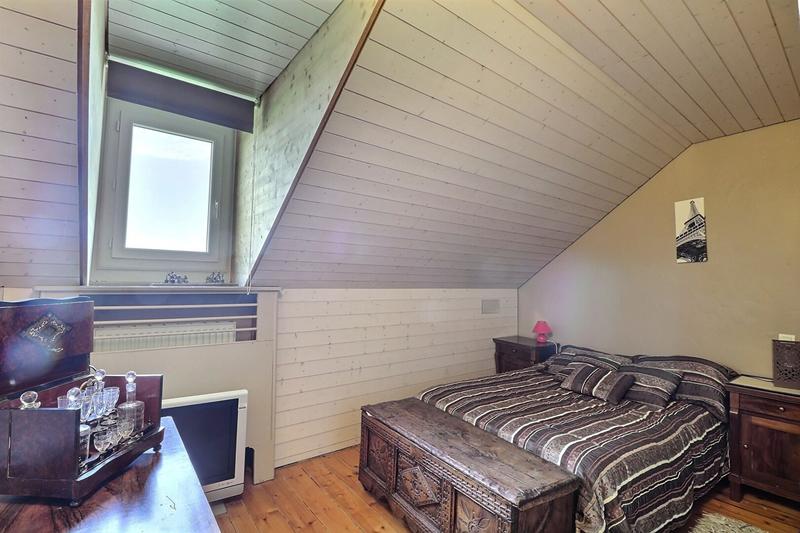 Maison - 210 m² - 8 pièces