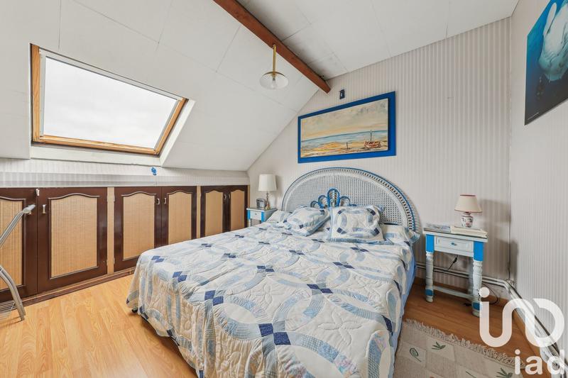 Maison - 230 m² - 9 pièces