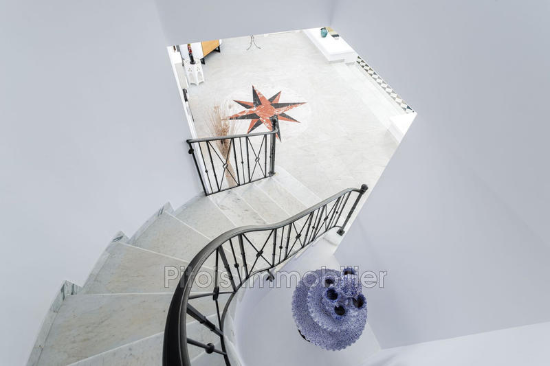 Maison - 230 m² - 4 pièces