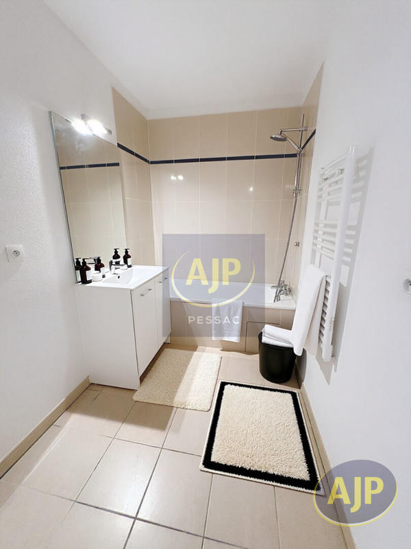 Appartement - 86 m² - 4 pièces