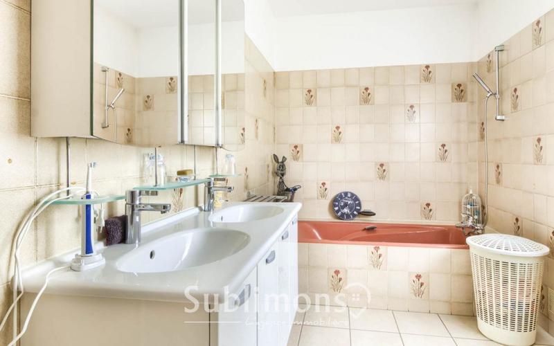 Maison traditionnelle - 183 m² - 6 pièces