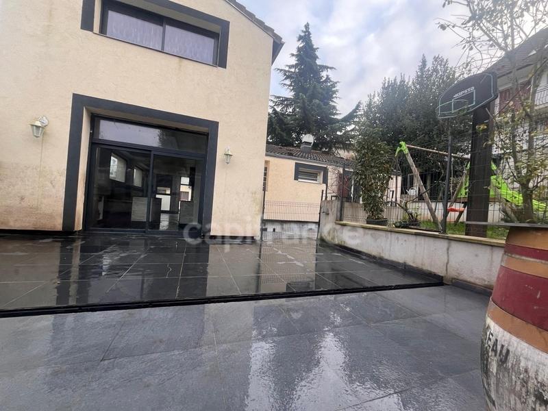 Maison - 150 m² - 6 pièces