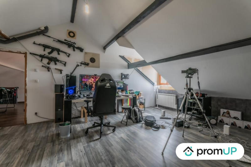 Maison traditionnelle - 380 m² - 10 pièces