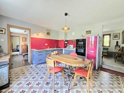 Maison - 195 m² - 9 pièces