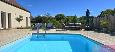 Maison - 234 m² - 10 pièces