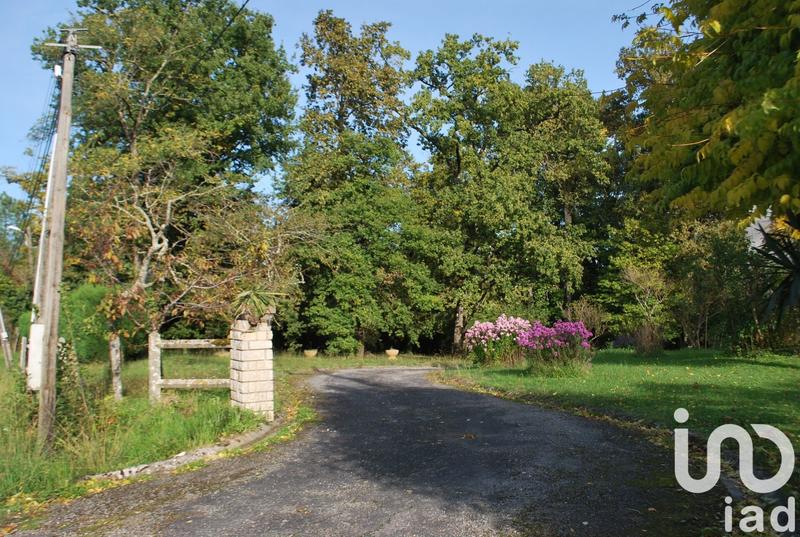 Maison - 230 m² - 11 pièces