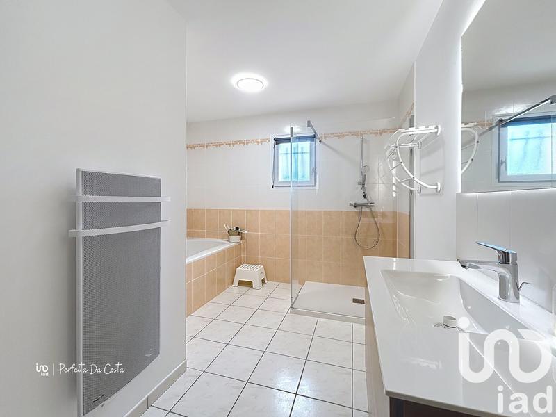 Maison - 179 m² - 5 pièces