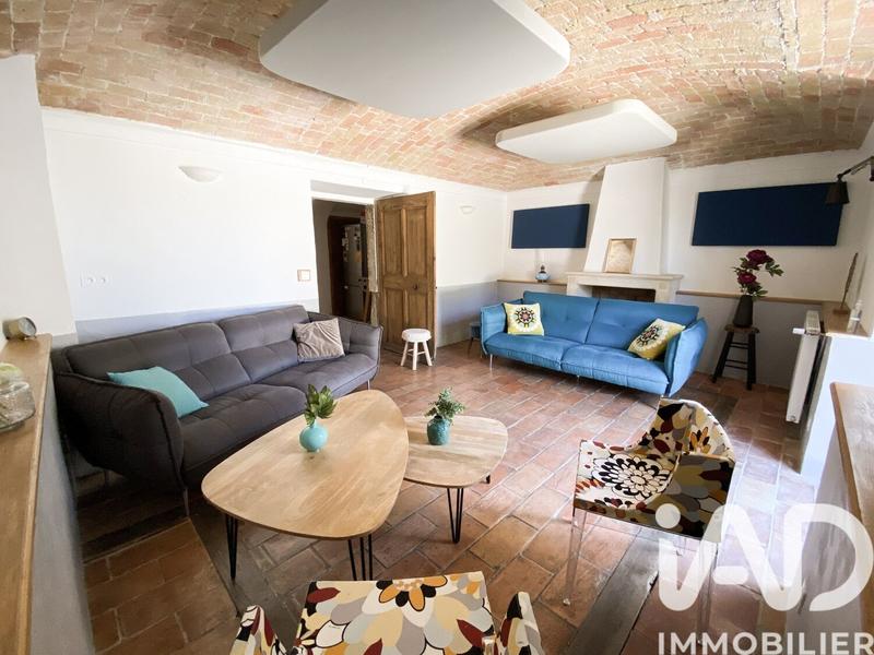 Maison - 750 m² - 24 pièces