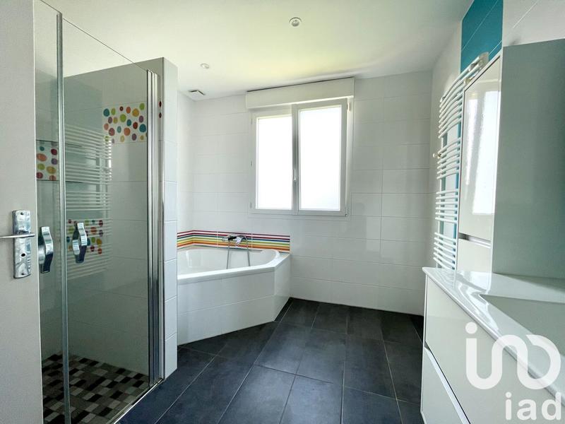 Appartement - 111 m² - 4 pièces