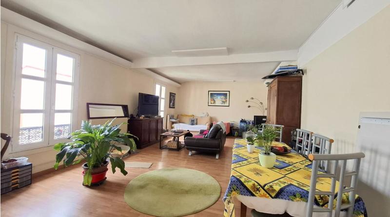 Appartement - 79 m² - 3 pièces