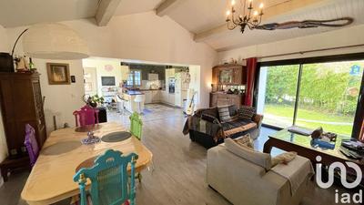 Maison - 147 m² - 6 pièces