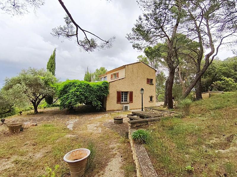 Maison - 185 m² - 6 pièces