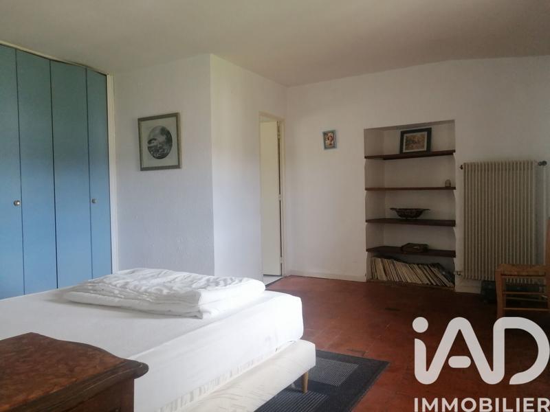 Maison - 216 m² - 9 pièces