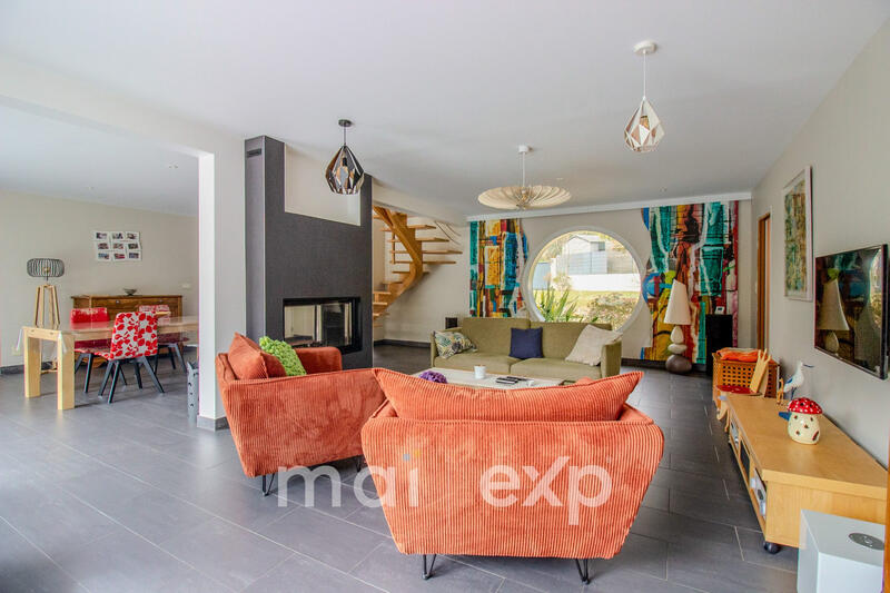 Maison contemporaine - 210 m² - 7 pièces