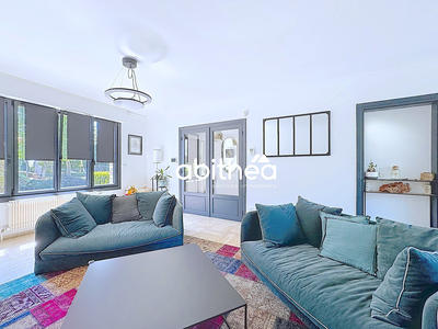 Maison - 220 m² - 9 pièces