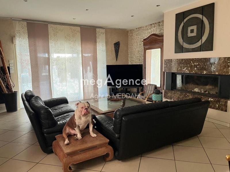 Maison - 201 m² - 8 pièces